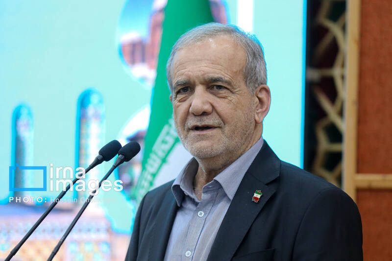 فیلم/ پزشکیان: اسرائیل صدها هم‌وطن بی‌گناه من را به شهادت رساند