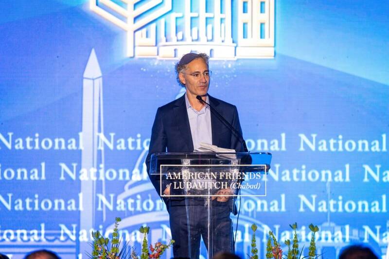 قدردانی فرقه صهیونی مرموز از غول فناوری ارتباطی آمریکا/ صهیونیست‌ها بابت جاسوسی از شهروندان آمریکایی دستخوش می دهند+عکس