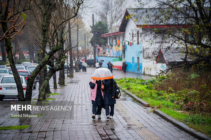 بارش باران پاییزی در رشت