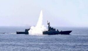 فیلم/ نیروی دریایی پاکستان سامانه موشکی آزمایش کرد