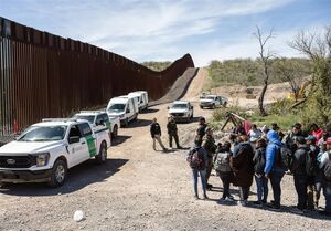 گاردین: پاکسازی قومی آمریکا را نابود خواهد کرد