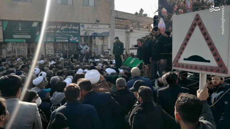 تشییع پیکر آیتالله شاهچراغی در سمنان+ فیلم و عکس