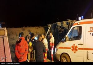 خواب‌آلودگی؛ فرض اولیه پلیس درباره علت حادثه واژگونی اتوبوس اصفهان_نطنز