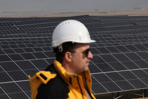 بازدید اصحاب رسانه از نیروگاه خورشیدی