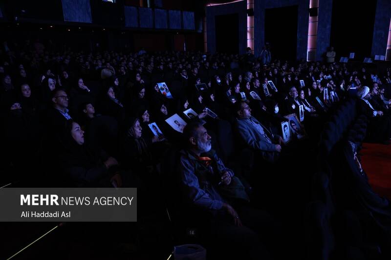 آئین تجلیل از مادر شهیدان حسن و محمد باقری