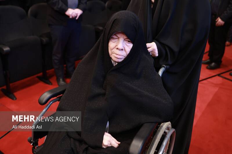 آئین تجلیل از مادر شهیدان حسن و محمد باقری