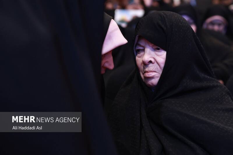 آئین تجلیل از مادر شهیدان حسن و محمد باقری