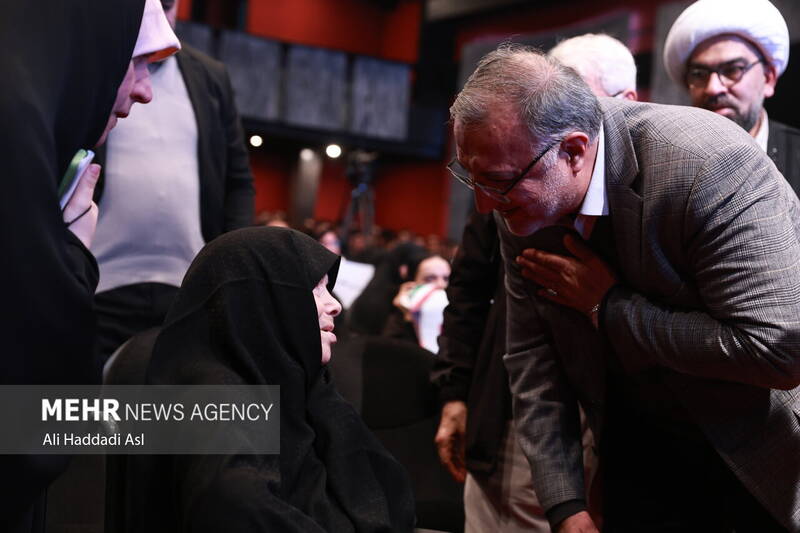 آئین تجلیل از مادر شهیدان حسن و محمد باقری