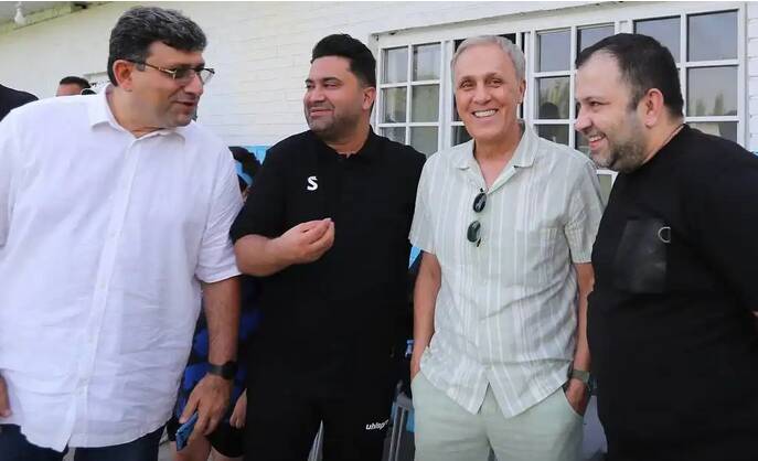 فوتبال،ايران،عليدوستي،خشونت،چادرملو،توهين،تنهايي،اردكان،بايس ...