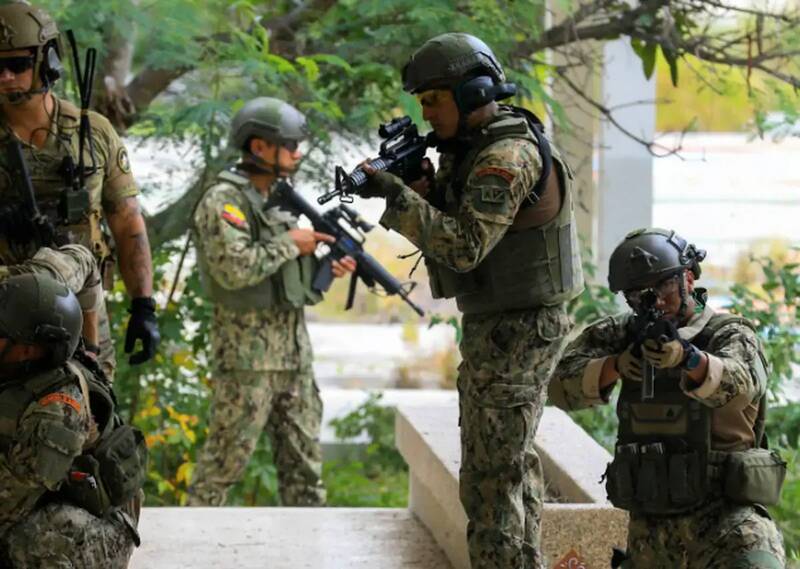 كشور،سفارت،مقابله،آمريكا