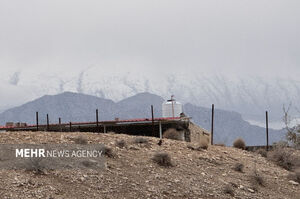 تداوم بارش برف در قله تشگر هرمزگان؛ سفیدپوشی ارتفاعات پایین‌دست