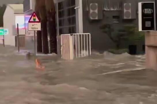 فیلم/ آب‌گرفتگی شدید معابر در دبی