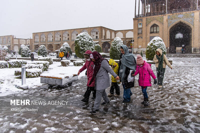 نخستین برف زمستانی در نصف جهان