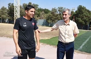 لابد وحید هاشمیان مقصر حذف پرسپولیس است؟/ توهین به کریم باقری هیچ توجیهی ندارد