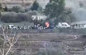 فیلم/ حمله هوایی صهیونیست‌ها به یک خودرو در جنوب لبنان