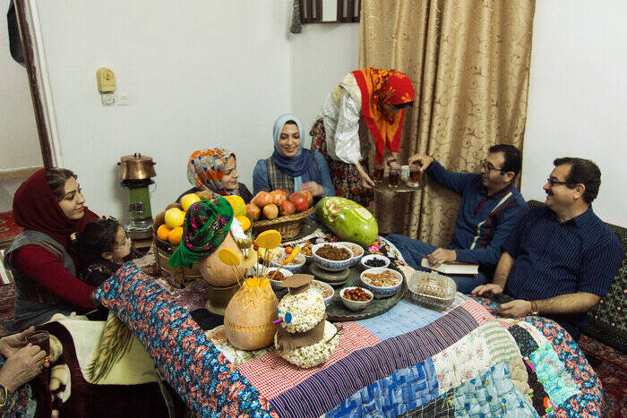 در آغوش بلندترین شب سال؛ روایت یک یلدای بیصدا