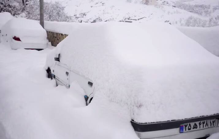 فیلم/ بارش ۶۰ سانتی متری برف در کنگ خراسان