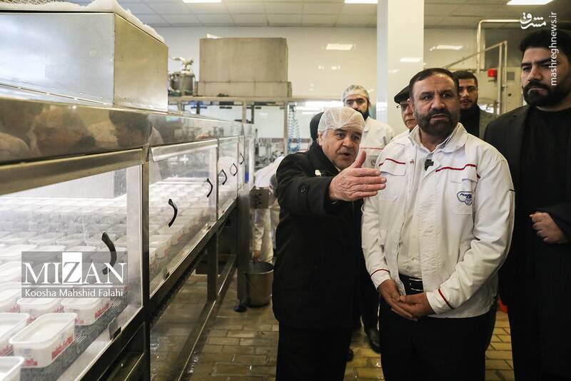 عکس/ بازدید دادستان تهران از شرکت صنایع شیر ایران عکس/ بازدید دادستان تهران از شرکت صنایع شیر ایران