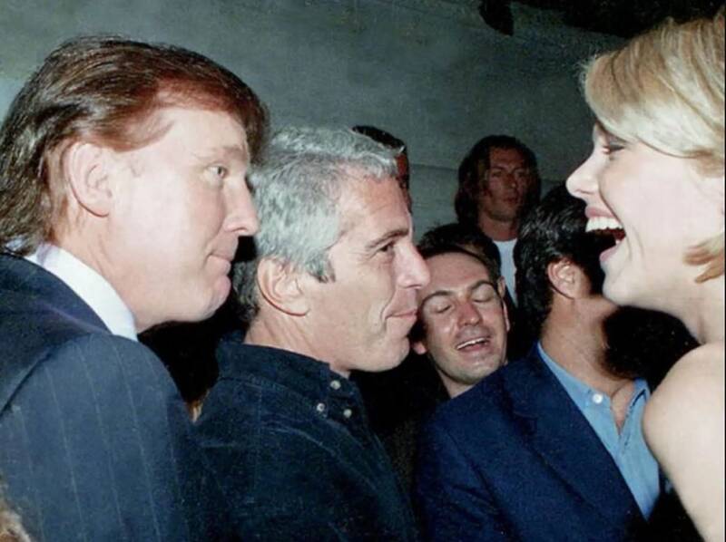 از رسوایی کلینتون تا فضاحت ترامپ/ پول‌پاشی سیاسی و رسانه؛ موتور محرکه افول اخلاقی امریکایی‌ها +عکس و فیلم