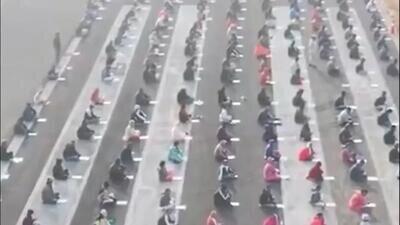 آزمون استخدامی روی باند فرودگاه هندی!