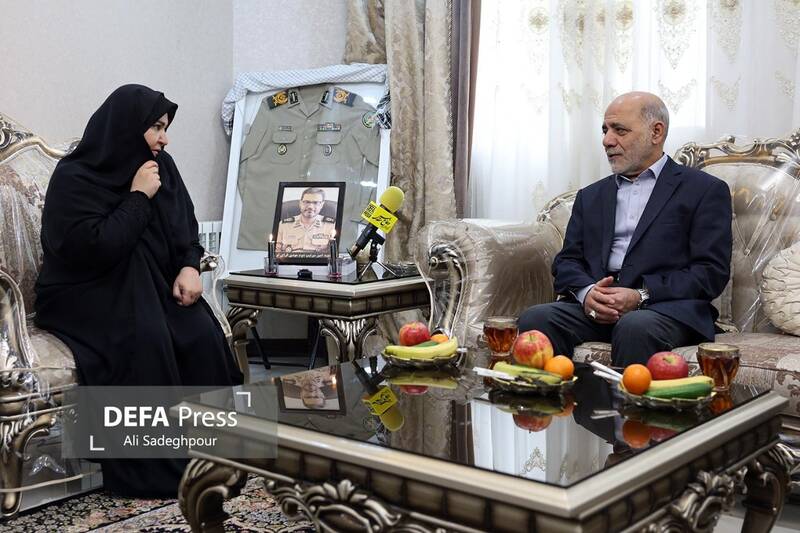 سرلشکر عبداللهی با خانواده شهید «قرایلو» دیدار کرد