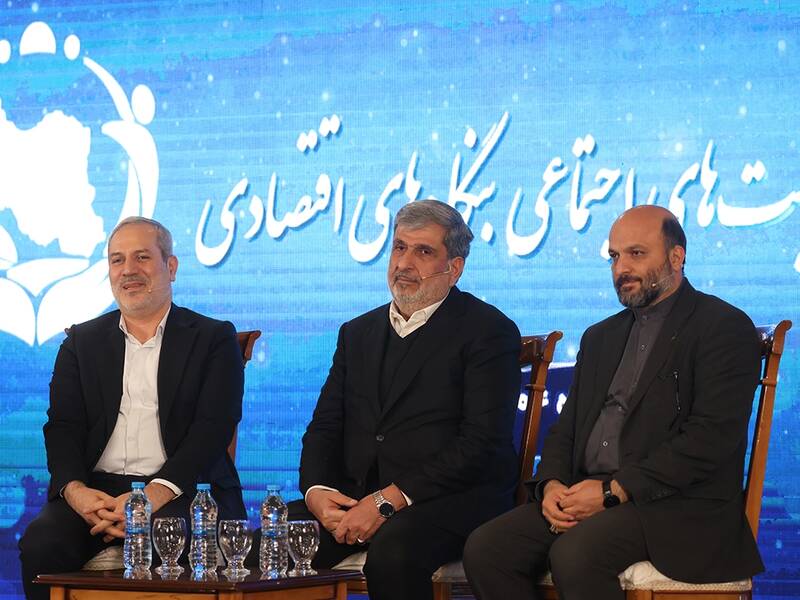 مدال افتخار حامی مدرسهسازی ایران به ایرانسل رسید