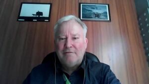 گرگ سایمنز: امپراتوری آمریکا رو به افول است/ پیام‌های ترامپ در شبکه‌های اجتماعی نشان از معلولیت شناختی دارند