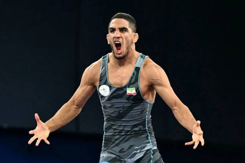 فیلم/ رحمان عموزاد مسلط‌ترین کشتی‌گیر آزاد سال ٢٠٢۵