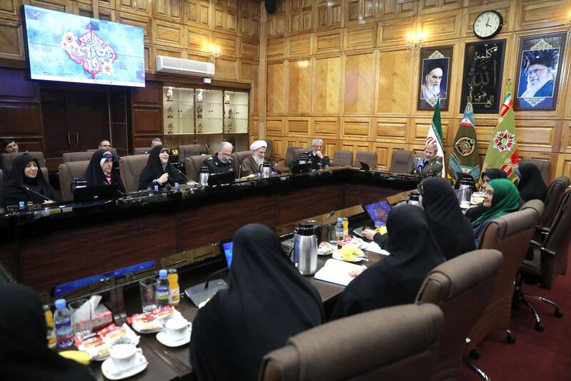 ارتش،همسران،زنان،رزمندگان،حضور،اسلامي،كاركنان،ديدار،خانواده، ...