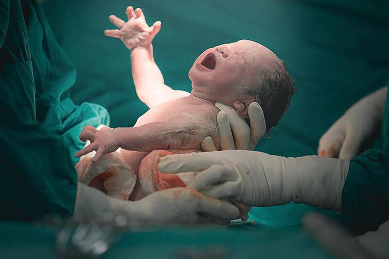 بارداري،سرطان،زنان،زايمان،كاهش،محافظتي،بهنام