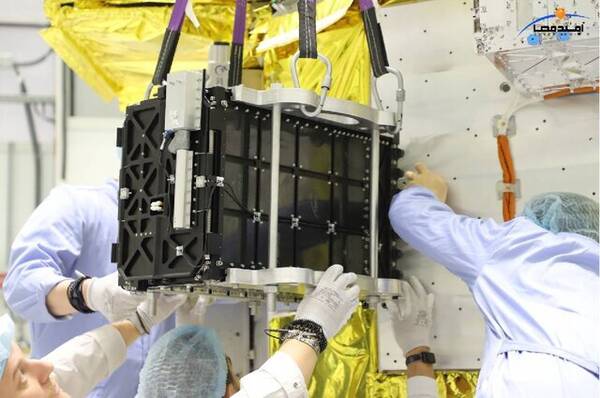 روایت تولد یک ماهواره با دو مأموریت همزمان