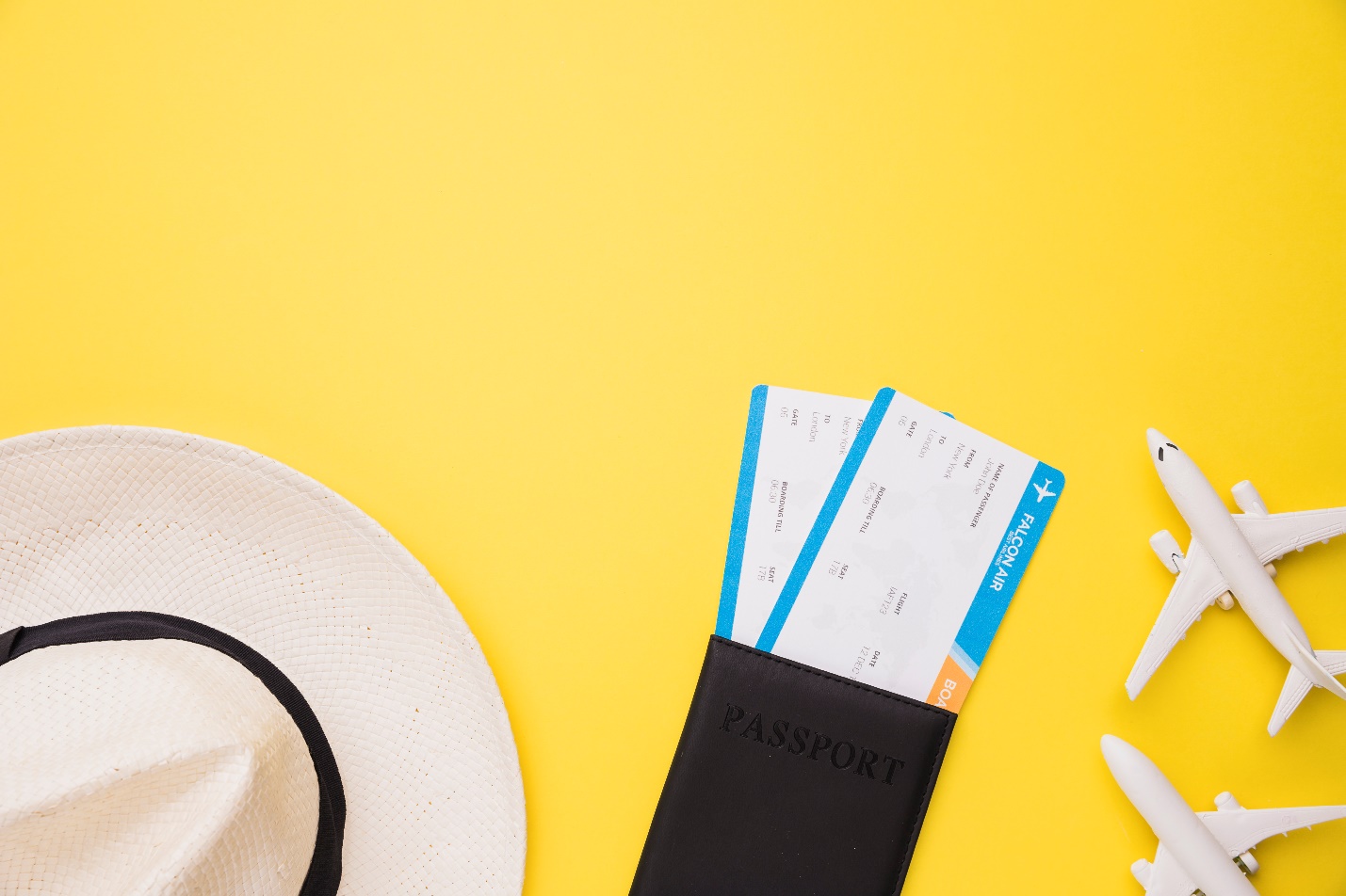 بلیط لحظه آخری یا معمولی؟ تفاوتها و مزایای هرکدام برای مسافران