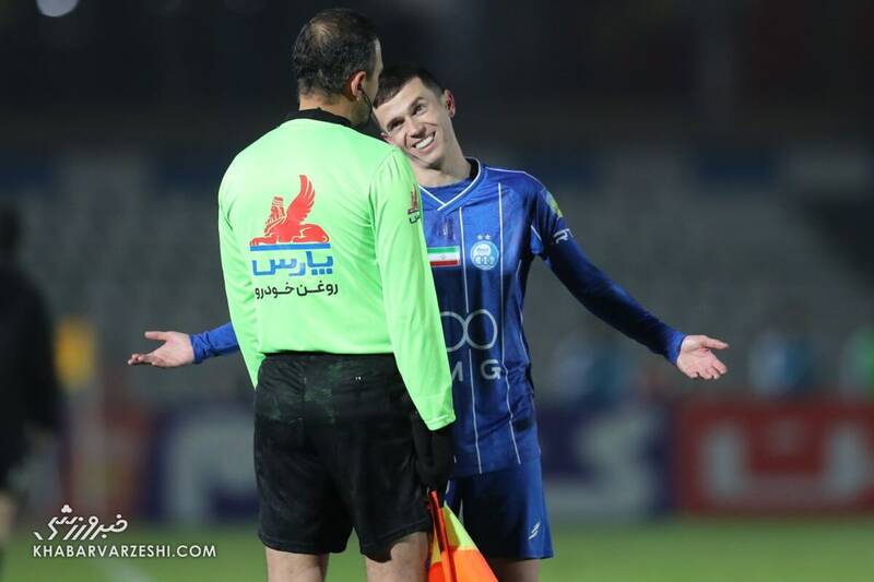 استقلال،سپاهان،كارت،مسابقه،بازي،آساني