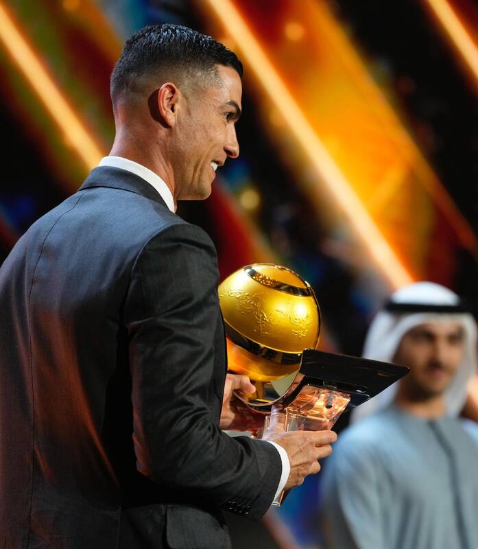 پل پوگبا , کریستیانو رونالدو , تیم فوتبال رئال مادرید , تیم فوتبال منچستریونایتد انگلیس , تیم‌ملی فوتبال پرتغال , نواک جوکوویچ , 