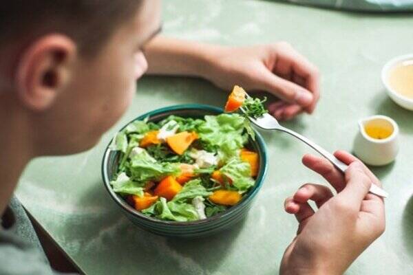 شير،بدن،مصرف،تغذيه،ساده،سالم،سبزيجات،خانگي،متخصص،تأكيد،فصل،كودك