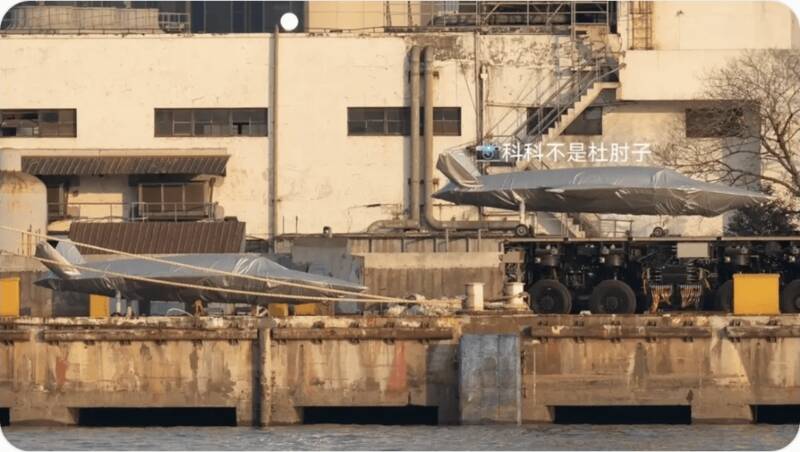 انتشار تصاویر جدید از ناو پهپادبَر