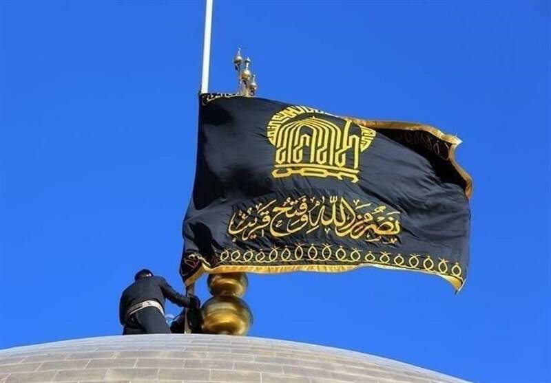 فیلم/ پرچم گنبد حرم رضوی سیاه‌پوش شد