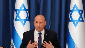 بازداشت فردی به ادعای جاسوسی از نفتالی بنت