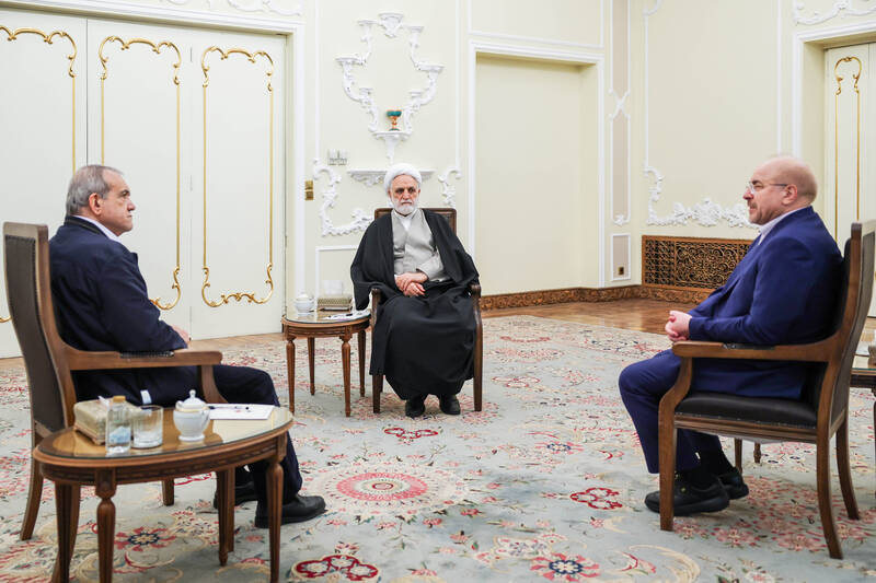 دولت،مشكلات