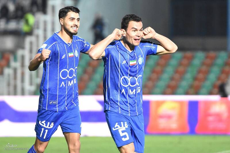 رستم آشورماتوف 