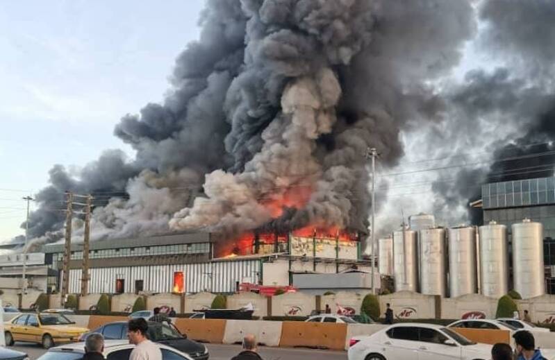 فیلم/ آتش سوزی کارخانه کاله واقع در شهر آمل