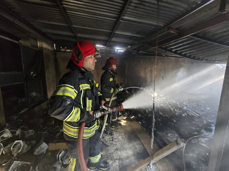 مدیرعامل آتش‌نشانی آمل: از سرایت آتش به مخازن آمونیاک در کاله جلوگیری شد