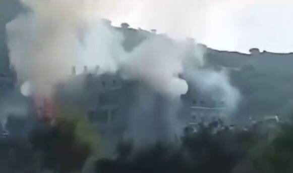 فیلم/ بمباران انبارهای سلاح شبه‌نظامیان امارات توسط عربستان  ...