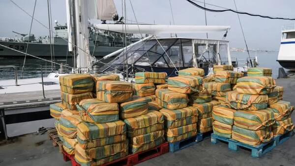 اروپا در محاصره کوکائین، سایه هلیبرن آمریکا در کاراکاس