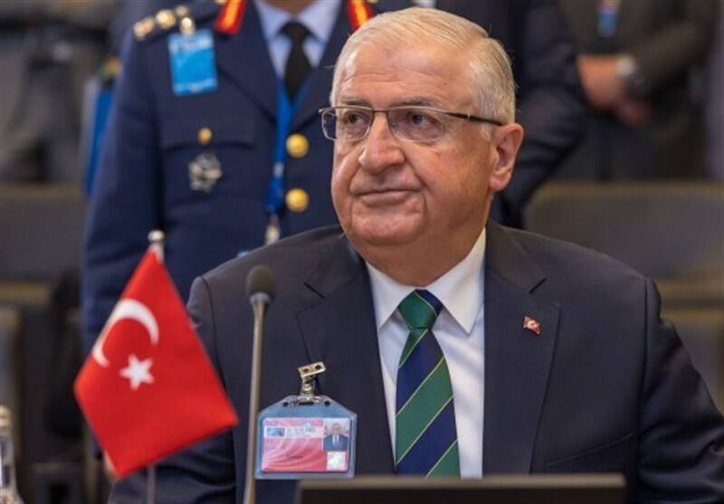 ادعای عجیب وزیردفاع ترکیه: جولانی رفتار عادلانه‌با همه مردم سوریه دارد