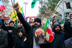 تجمع مدافعان حرم در حمایت از جمهوری اسلامی ایران در قم