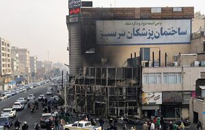 تصاویری از تخریب اموال عمومی توسط اغتشاشگران