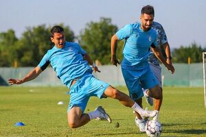 خط قرمز ساپینتو روی نام 2 بازیکن استقلال