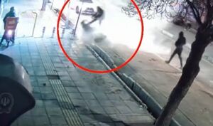 لحظه شهادت دو حافظ امنیت در بروجرد زیر لگد تروریست‌ها