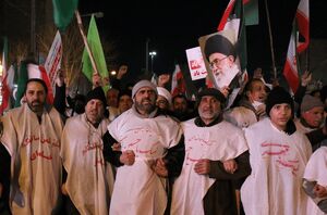 قمی‌ها کفن‌پوش شدند